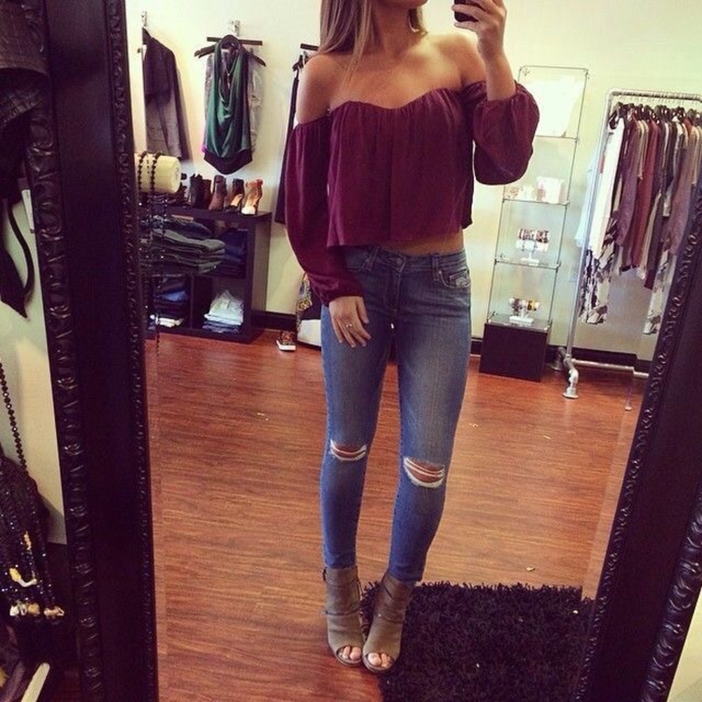 ❌ SOLD Wine off the shoulder top